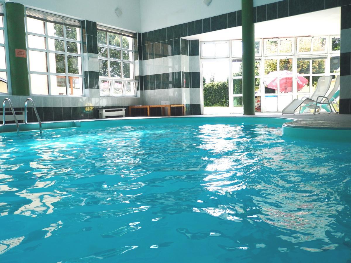 Wellness Hotel Kastiel Jaslovské Bohunice Exterior foto